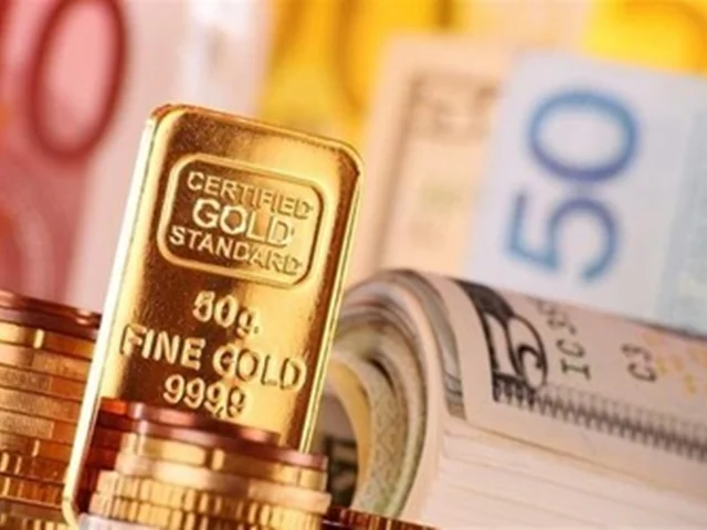 قیمت طلا، سکه و ارز سه شنبه ۲۸ آذرماه / دلار در مرز کانال ۴۰ هزار تومان قرار گرفت